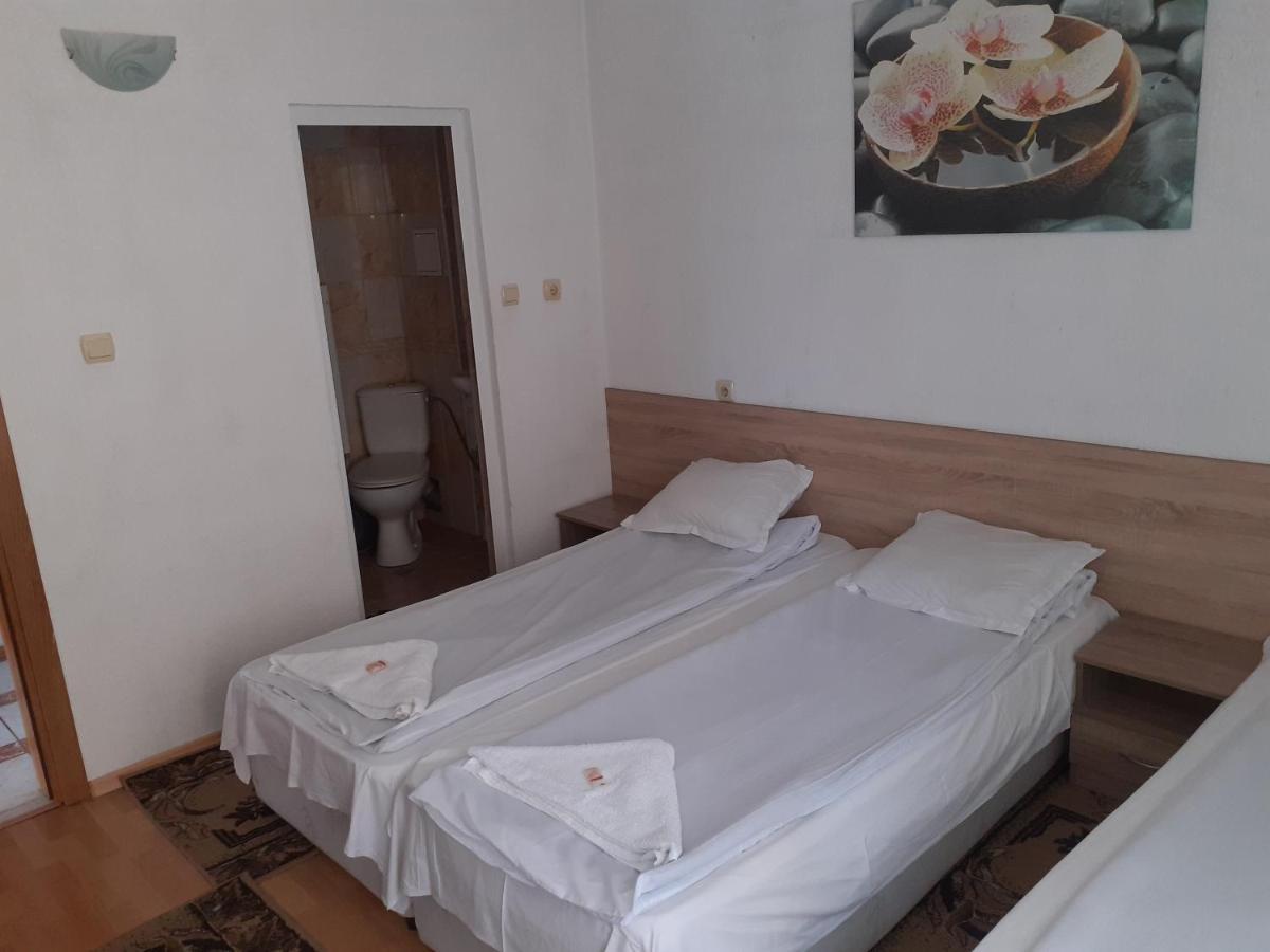 Teo'S Guest House Dospat Exterior photo