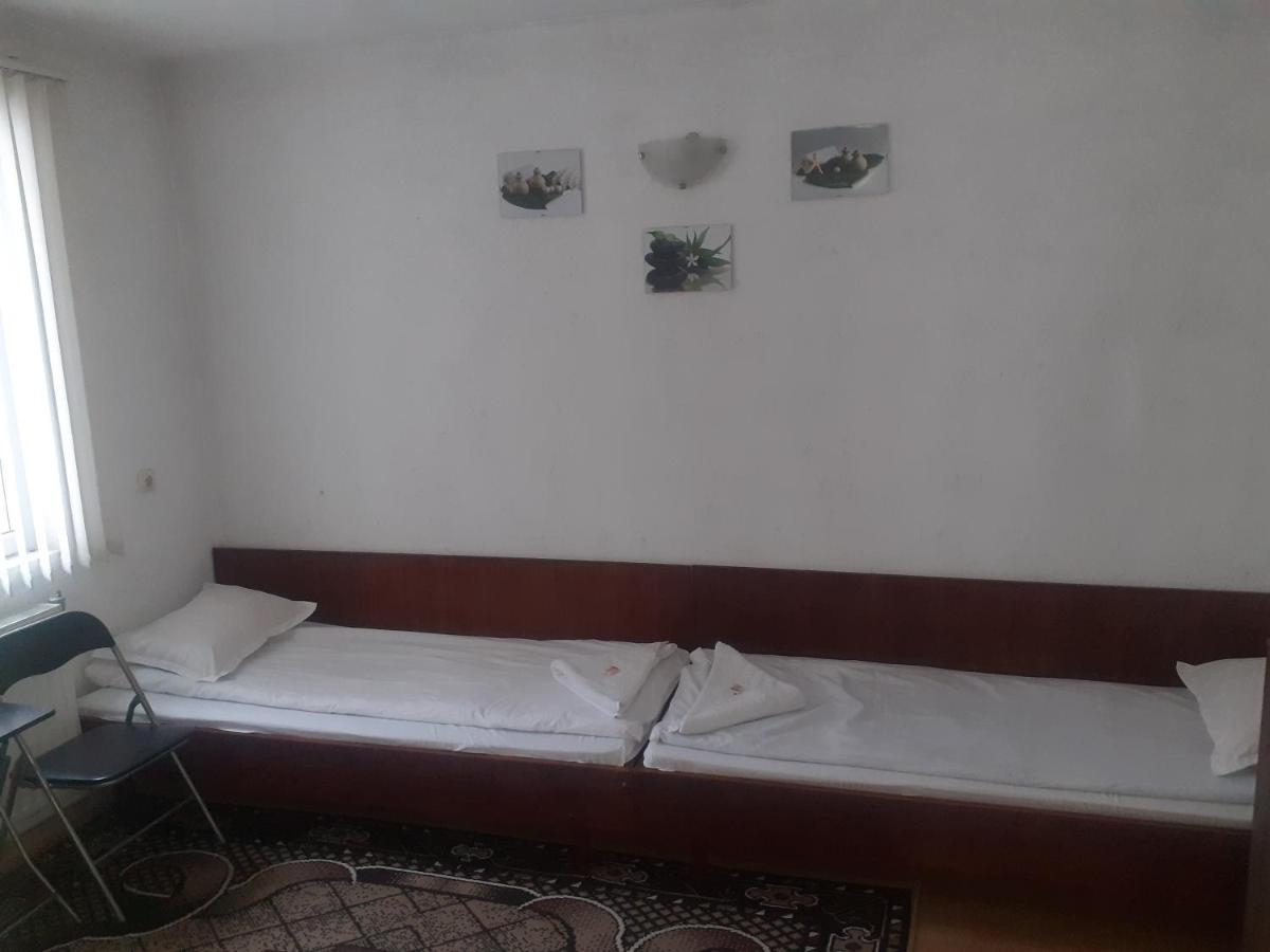 Teo'S Guest House Dospat Exterior photo